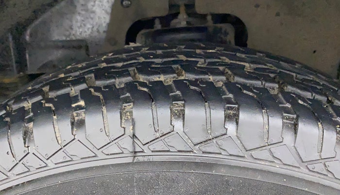 2021 Mahindra Thar LX PETROL HT 4WD AT, Petrol, Automatic, 51,790 km, Left Front Tyre Tread