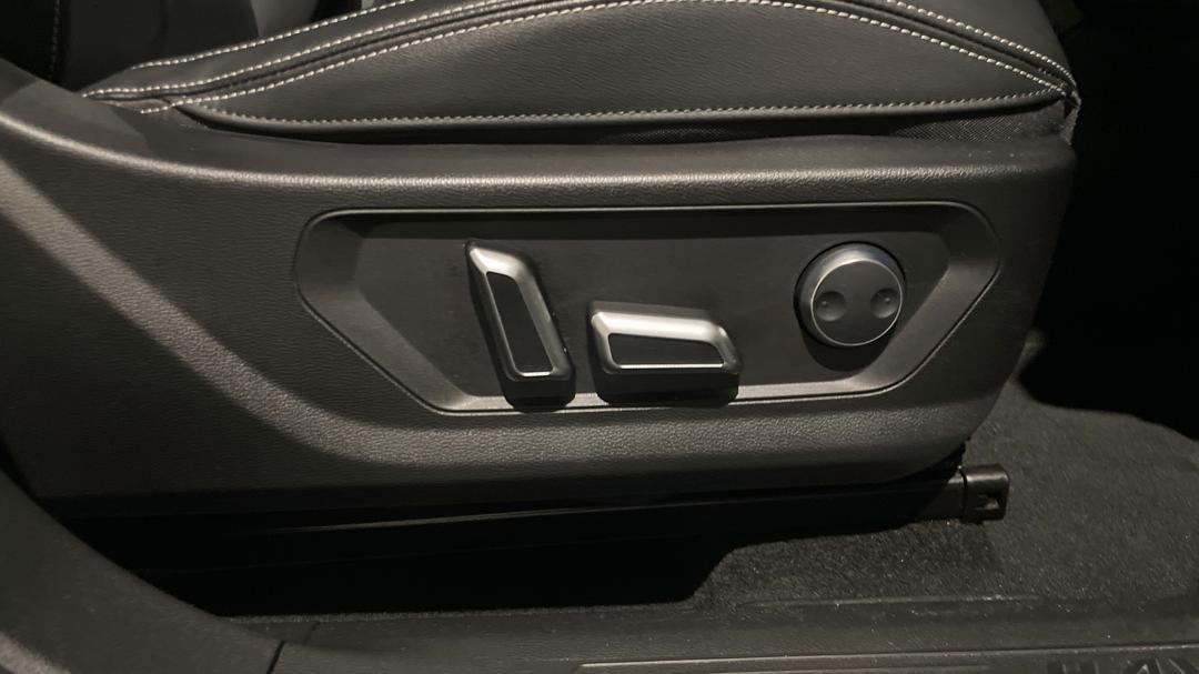 2022 GWM Haval H6 Lux, Automatic, 43654 km, Drivers Side Adjustment Panel