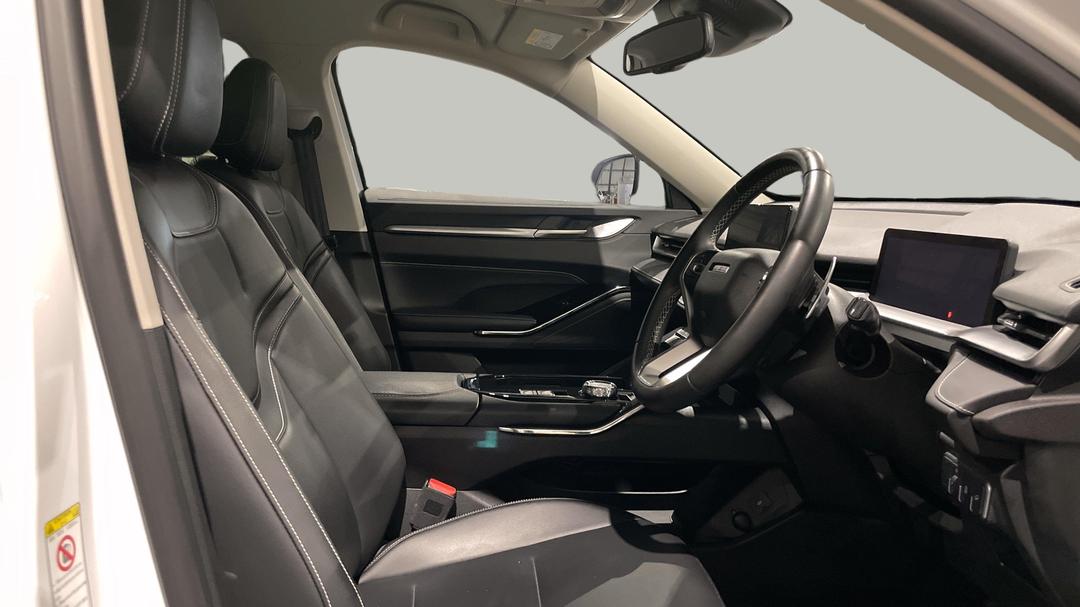 2022 GWM Haval H6 Lux, Automatic, 43654 km, Right Side Front Door Cabin View