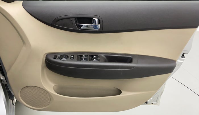 2012 Hyundai i20 ASTA 1.2, Petrol, Manual, 78,576 km, Driver Side Door Panels Control