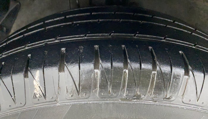 2012 Hyundai i20 ASTA 1.2, Petrol, Manual, 78,576 km, Left Front Tyre Tread