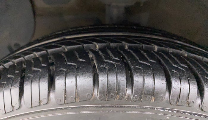 2018 Hyundai Xcent E+, Petrol, Manual, 53,633 km, Left Front Tyre Tread