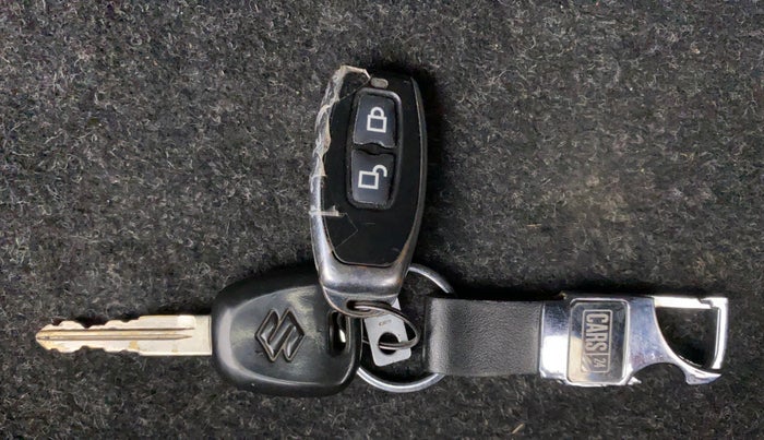 2011 Maruti Swift VDI, Diesel, Manual, 1,19,638 km, Key Close Up