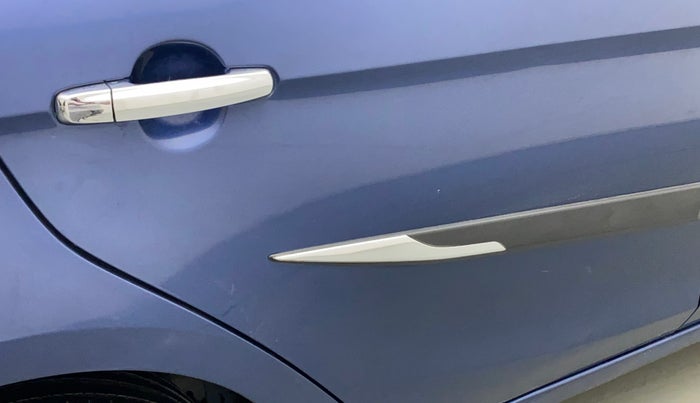 2018 Maruti Ciaz ALPHA 1.5 SHVS PETROL, Petrol, Manual, 15,871 km, Right rear door - Minor scratches