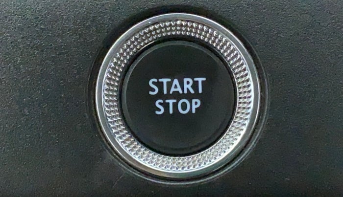2019 Renault TRIBER 1.0 RXZ, Petrol, Manual, 16,979 km, Keyless Start/ Stop Button