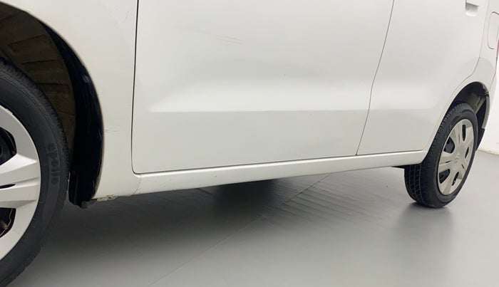 2014 Maruti Wagon R 1.0 VXI, Petrol, Manual, 21,703 km, Left running board - Paint is slightly faded