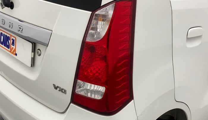 2014 Maruti Wagon R 1.0 VXI, Petrol, Manual, 21,703 km, Right tail light - Minor scratches