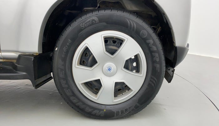 2016 Mahindra Scorpio S6 PLUS, Diesel, Manual, 47,160 km, Right Front Wheel