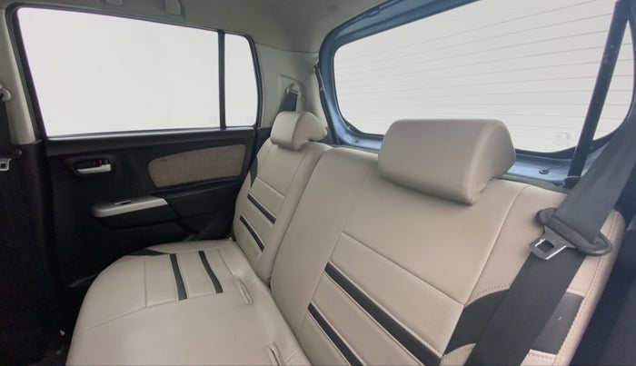2014 Maruti Wagon R 1.0 VXI, Petrol, Manual, 93,051 km, Right Side Rear Door Cabin