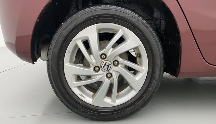 2015 Honda Jazz 1.2 V AT, Petrol, Automatic, 70,097 km, Right Rear Wheel