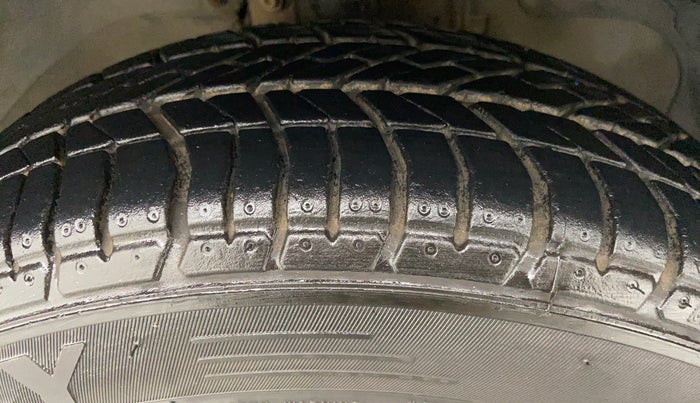 2012 Ford Figo 1.2 TITANIUM DURATEC, Petrol, Manual, 55,210 km, Right Front Tyre Tread