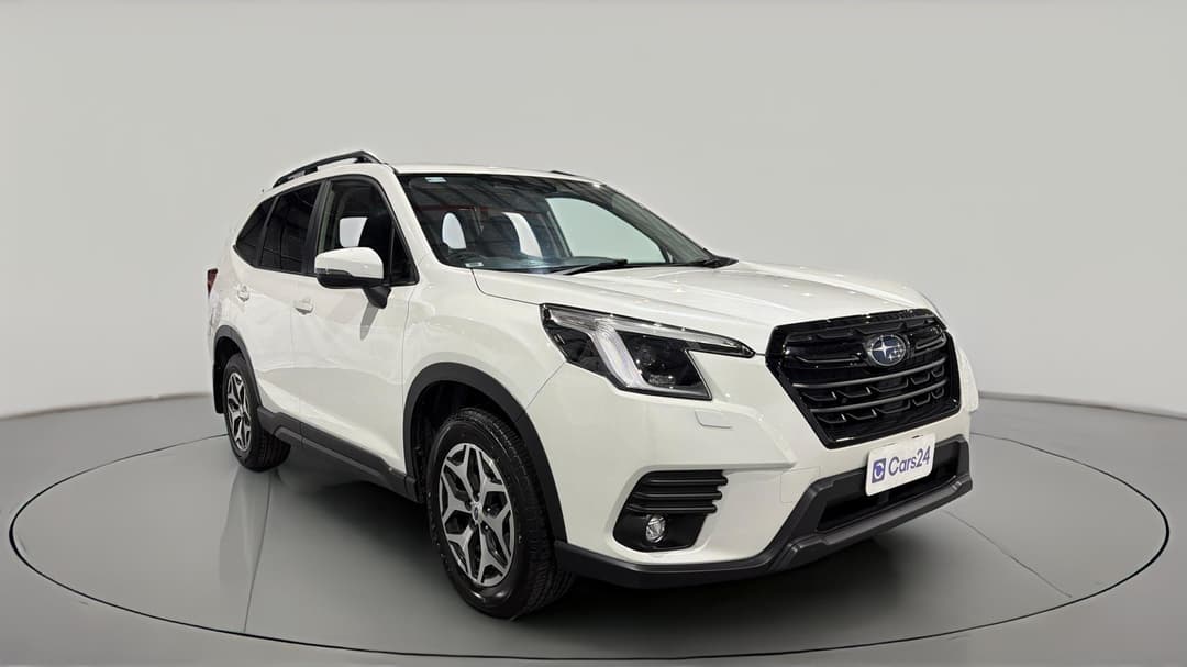 2024 Subaru Forester 2.5i (AWD), Automatic, 54957 km, Right Front Diagonal (45- Degree) View