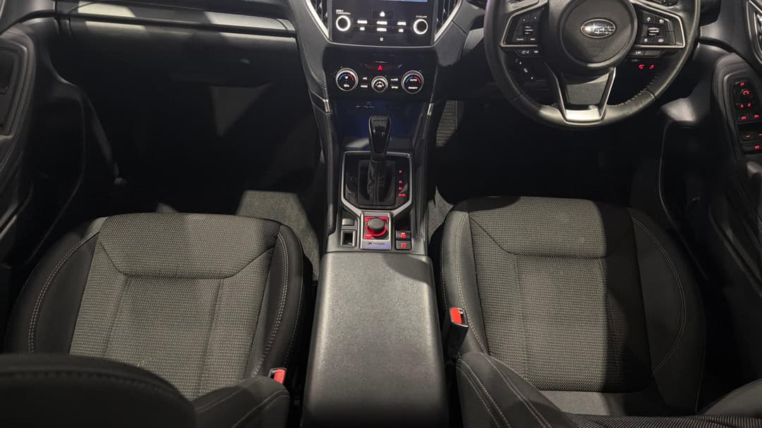 2024 Subaru Forester 2.5i (AWD), Automatic, 54957 km, Center Console