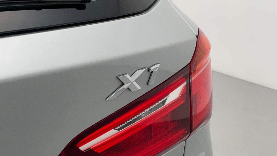 Badge (Boot Right Side)