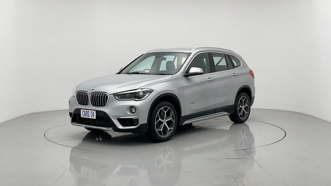 Left Front Diagonal (45- Degree) View