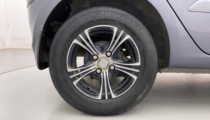 2013 Hyundai i10 ASTA 1.2 AT SUNROOF, Petrol, Automatic, 50,536 km, Right Rear Wheel