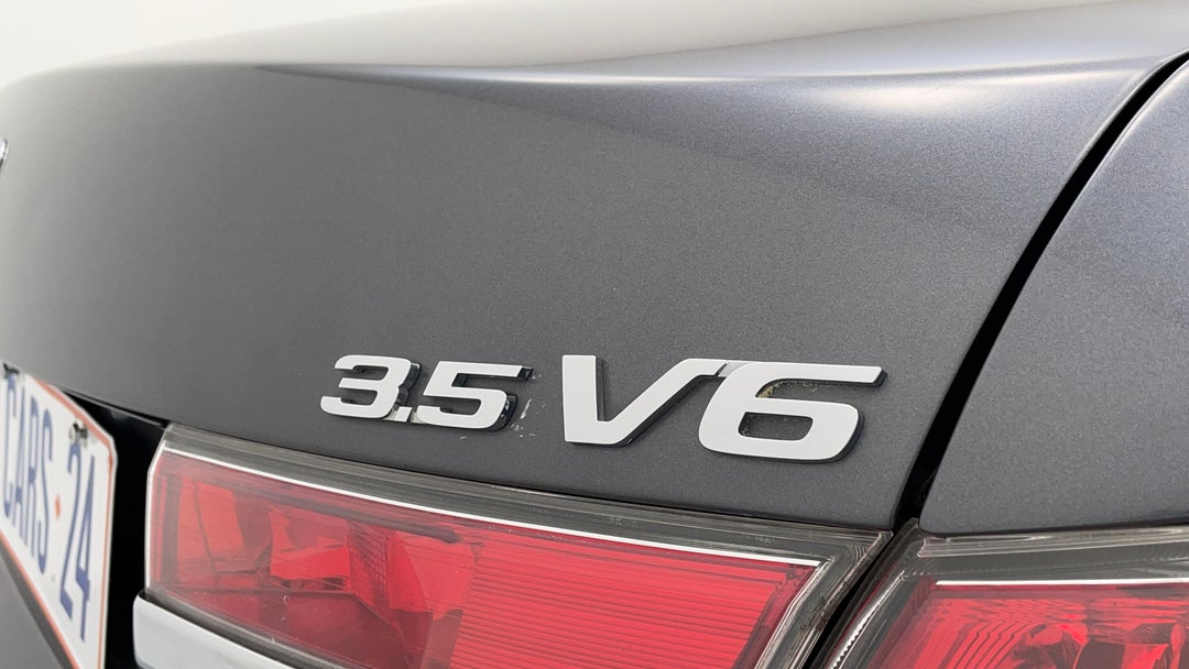 2012 Honda Accord V6 Luxury, Automatic, 127802 km, Badge (Boot Right Side)