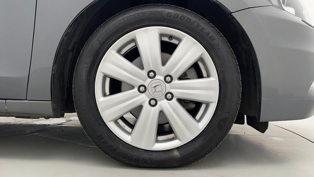 2012 Honda Accord V6 Luxury, Automatic, 127802 km, Right Front Wheel