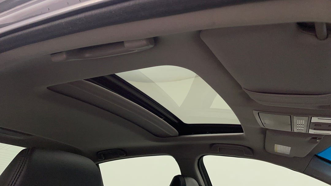 2012 Honda Accord V6 Luxury, Automatic, 127802 km, Interior Sunroof/Moonroof