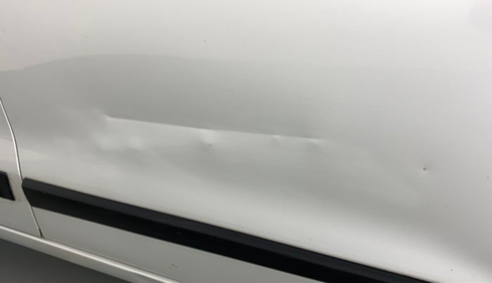 2017 Maruti Wagon R 1.0 VXI, Petrol, Manual, 34,774 km, Driver-side door - Slightly dented