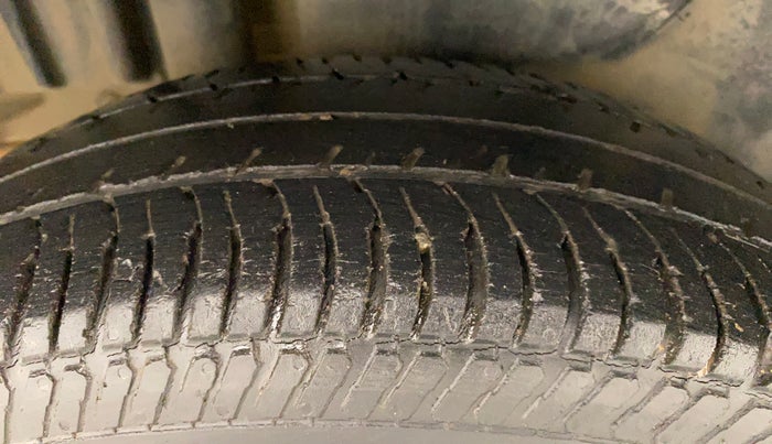 2014 Maruti Swift Dzire VXI AT, Petrol, Automatic, 47,864 km, Right Rear Tyre Tread