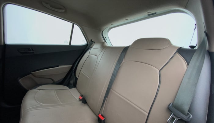 2015 Hyundai Grand i10 MAGNA 1.2 KAPPA VTVT, Petrol, Manual, 50,980 km, Right Side Rear Door Cabin