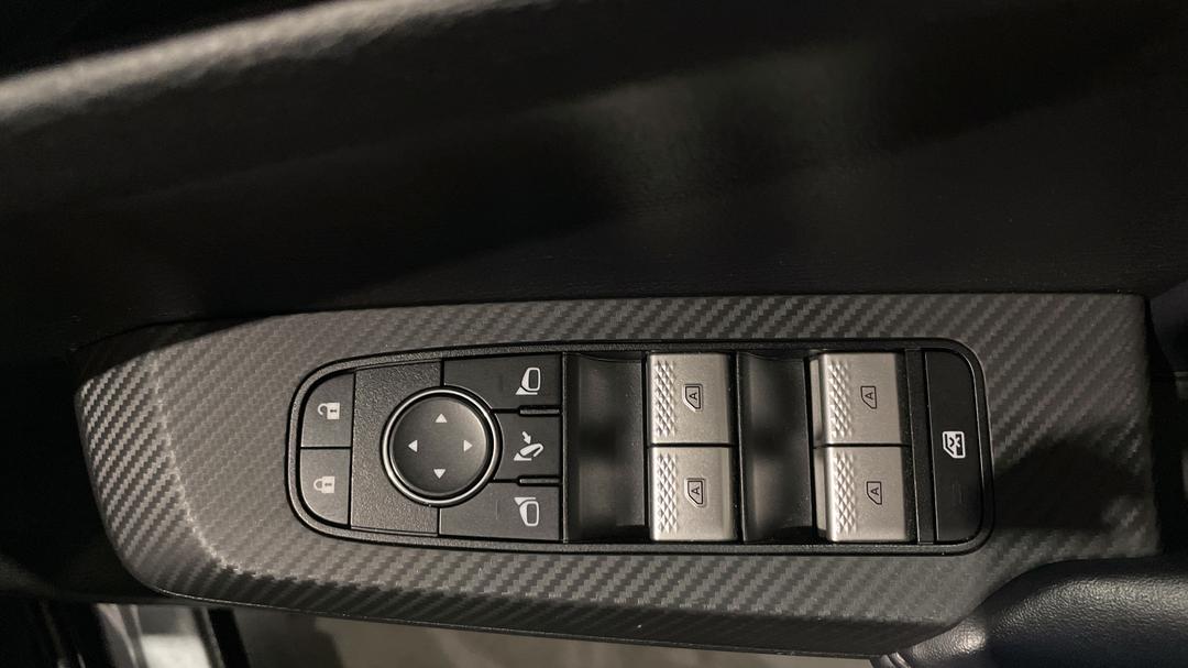 2023 Mitsubishi Outlander Aspire 7 Seat (2WD), Automatic, 41110 km, Drivers Side Door Panel Controls