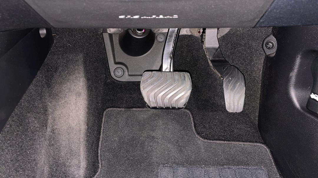 2023 Mitsubishi Outlander Aspire 7 Seat (2WD), Automatic, 41110 km, Pedals and Footmat