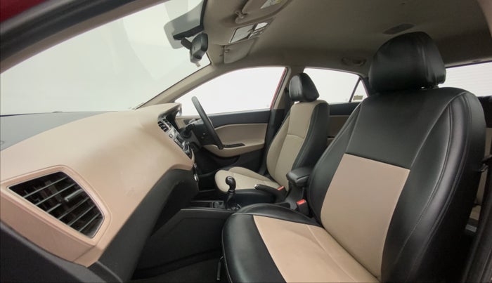 2016 Hyundai Elite i20 SPORTZ 1.2, Petrol, Manual, 1,19,228 km, Right Side Front Door Cabin