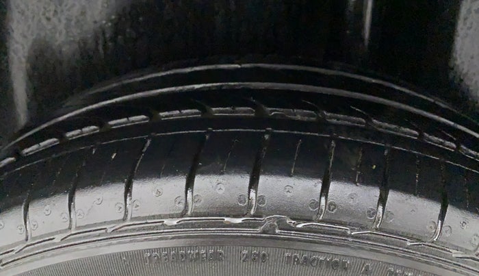 2022 Maruti Ciaz ZETA 1.5 SHVS MT PETROL, Petrol, Manual, 21,588 km, Left Rear Tyre Tread