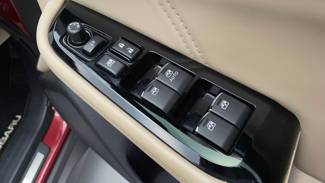 2015 Subaru Outback 2.5i Premium Awd, Automatic, 90839 km, Drivers Side Door Panel Controls