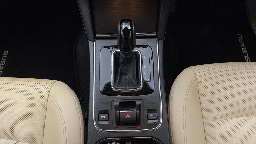 2015 Subaru Outback 2.5i Premium Awd, Automatic, 90839 km, Gear Lever 