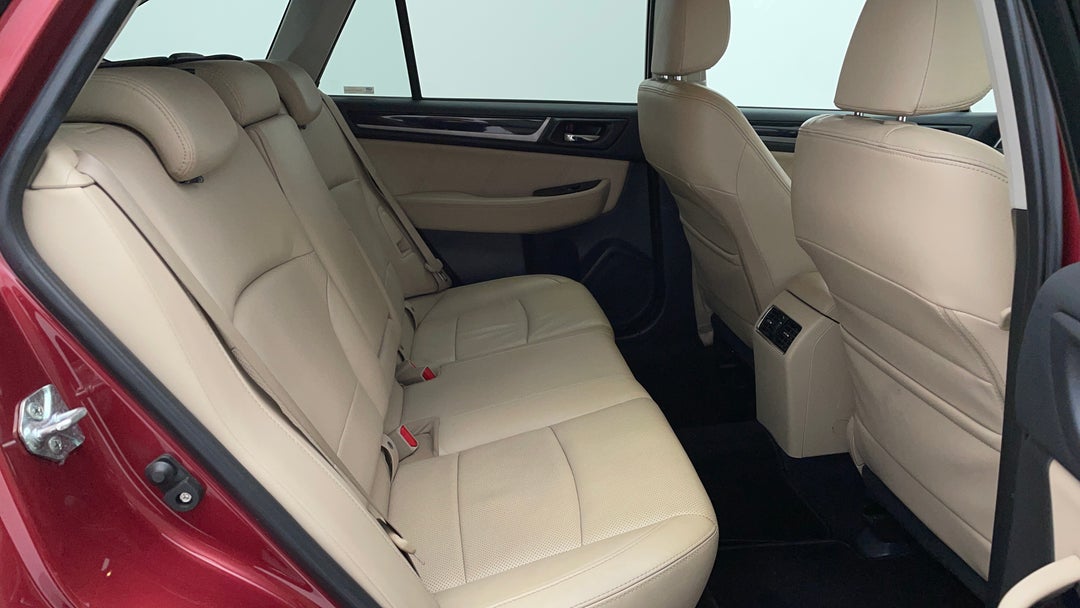 2015 Subaru Outback 2.5i Premium Awd, Automatic, 90839 km, Right Side Rear Door Cabin View