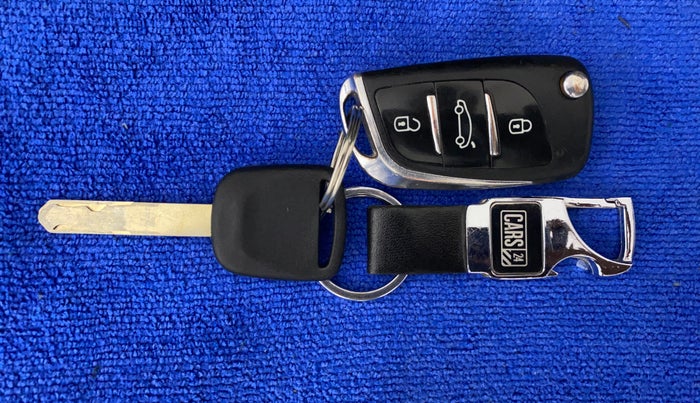 2014 Honda Amaze 1.2L I-VTEC S, Petrol, Manual, 69,500 km, Key Close Up