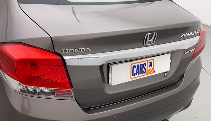 2014 Honda Amaze 1.2L I-VTEC S, Petrol, Manual, 69,500 km, Dicky (Boot door) - Minor scratches