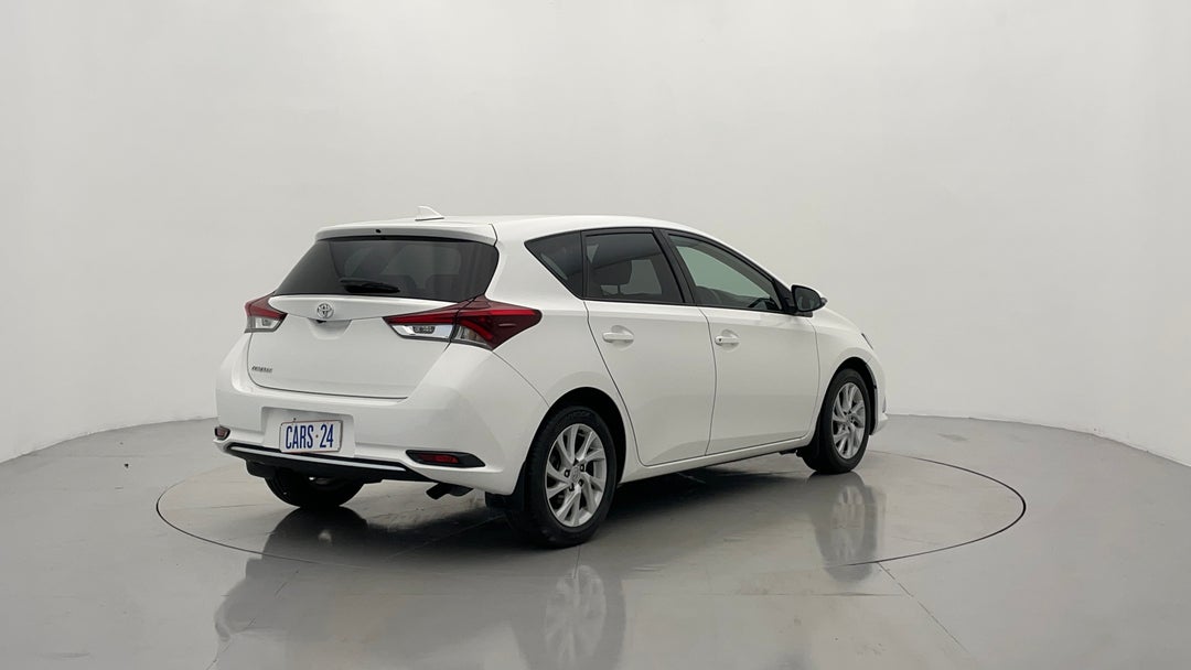 Right Back Diagonal (45- Degree) View