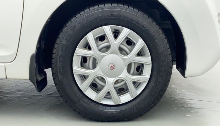 2015 Hyundai Eon ERA PLUS, Petrol, Manual, 37,138 km, Right Front Tyre