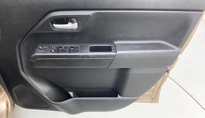 2021 Maruti New Wagon-R VXI (O) 1.0 AMT , Petrol, Automatic, 16,096 km, Driver Side Door Panels Control