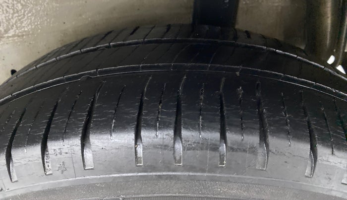 2017 Maruti Celerio VXI d, Petrol, Manual, 94,230 km, Left Rear Tyre Tread