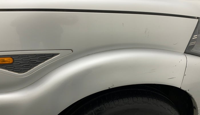 2017 Mahindra Scorpio S10 2WD INTELLI-HYBRID, Diesel, Manual, 1,24,898 km, Right fender - Minor scratches