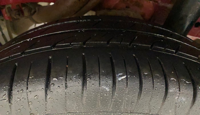 2019 Mahindra KUV 100 NXT K2 P 6 STR, Petrol, Manual, 65,820 km, Left Rear Tyre Tread