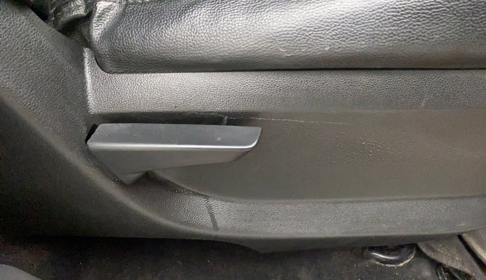 2019 Mahindra KUV 100 NXT K2 P 6 STR, Petrol, Manual, 65,820 km, Driver Side Adjustment Panel