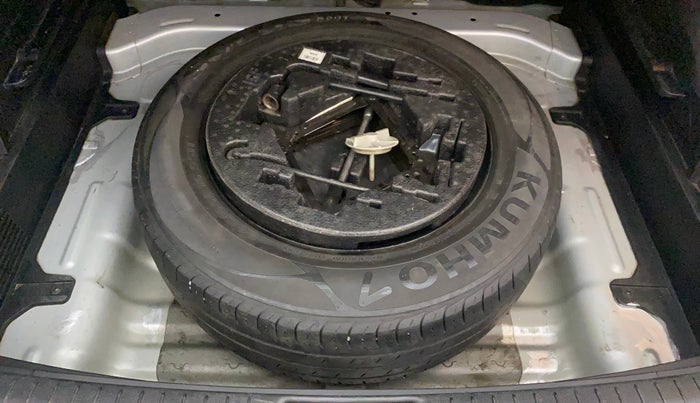 2018 Hyundai Creta E PLUS 1.4 DIESEL, Diesel, Manual, 1,05,677 km, Spare Tyre