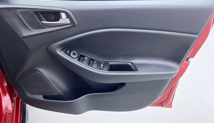 2018 Hyundai i20 Active 1.2 SX, Petrol, Manual, 30,569 km, Driver Side Door Panels Control