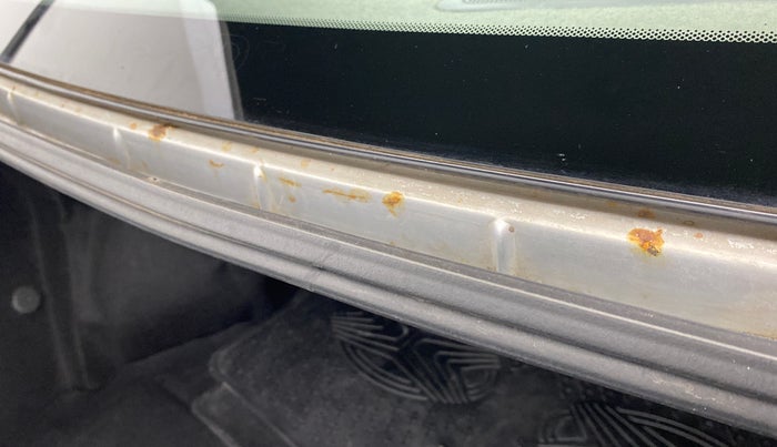 2009 Tata Manza AURA SAFIRE BS III, Petrol, Manual, 44,780 km, Dicky (Boot door) - Slightly rusted