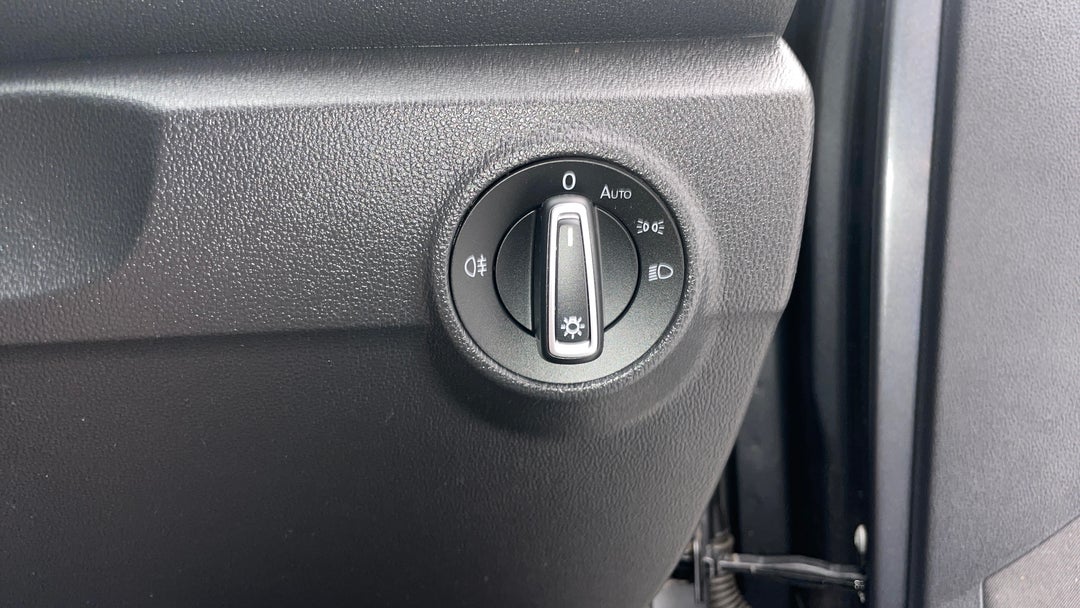 2021 Volkswagen T-roc 110tsi Style, Automatic, 40004 km, Utility Switches/Buttons