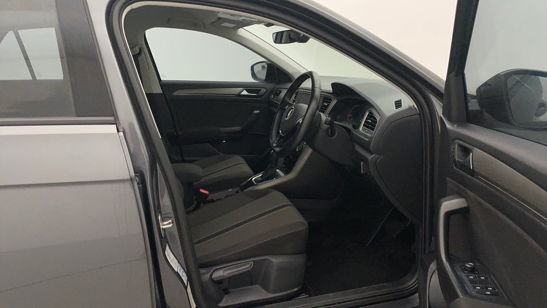 2021 Volkswagen T-roc 110tsi Style, Automatic, 40004 km, Right Side Front Door Cabin View