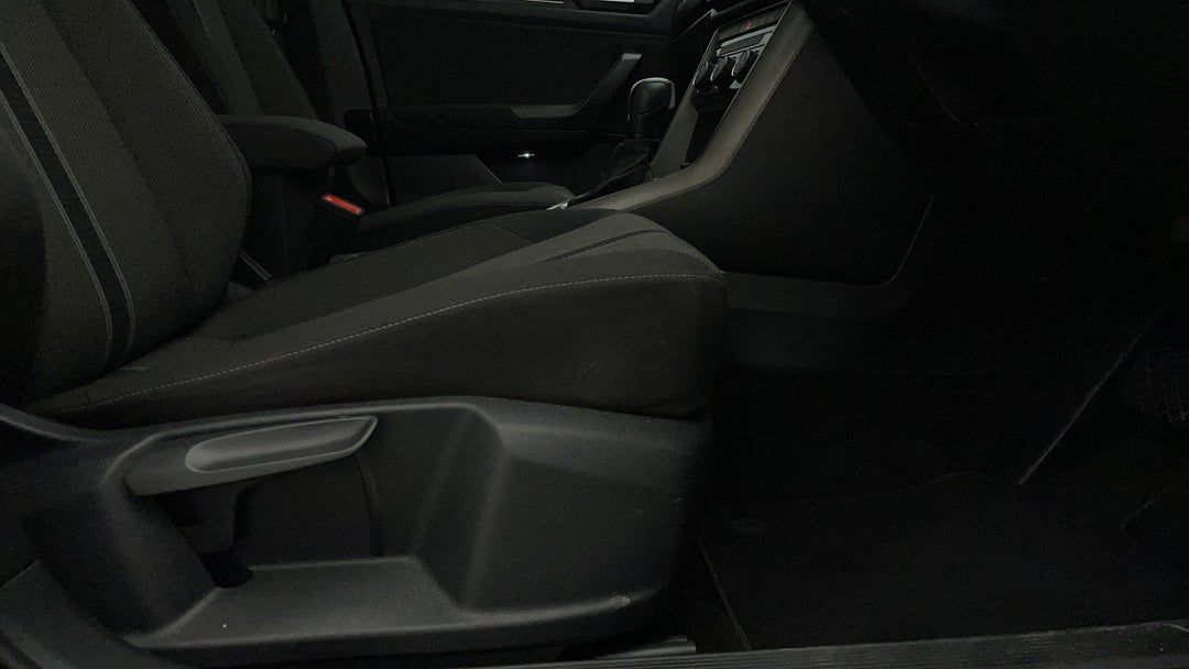 2021 Volkswagen T-roc 110tsi Style, Automatic, 40004 km, Drivers Side Adjustment Panel