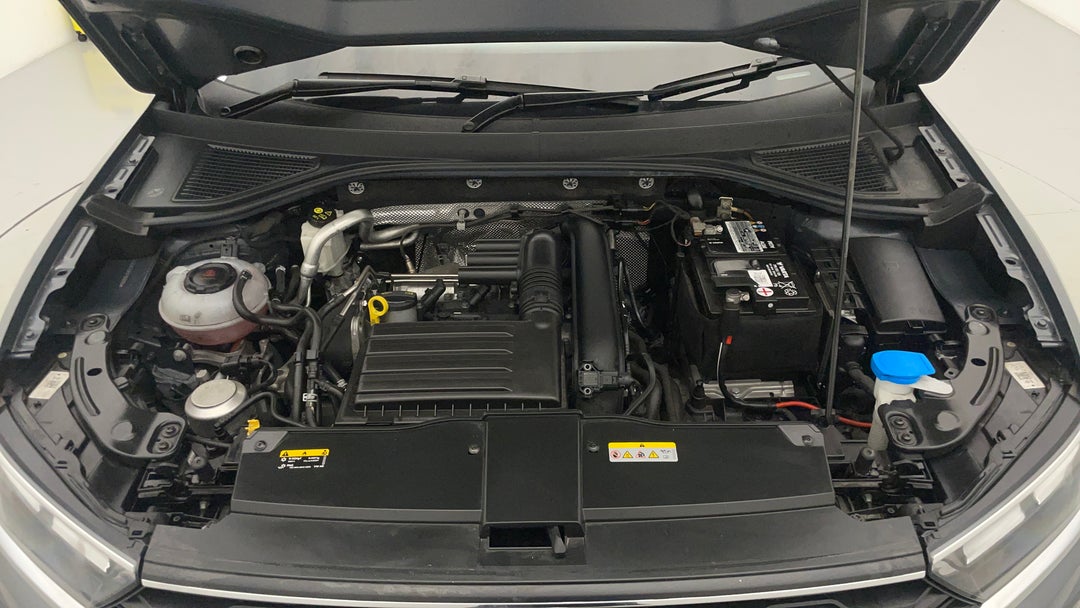 2021 Volkswagen T-roc 110tsi Style, Automatic, 40004 km, Open Bonnet (Engine)