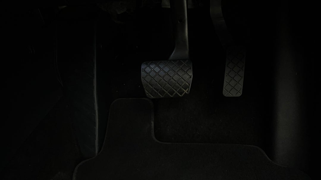 2021 Volkswagen T-roc 110tsi Style, Automatic, 40004 km, Pedals and Footmat